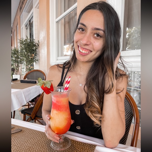 Meet your Posher, Elisa - Picture 3 of 11